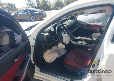 2017 Lexus Is 200T z USA, uszkodzony, nr VIN JTHBA1D29H5051369